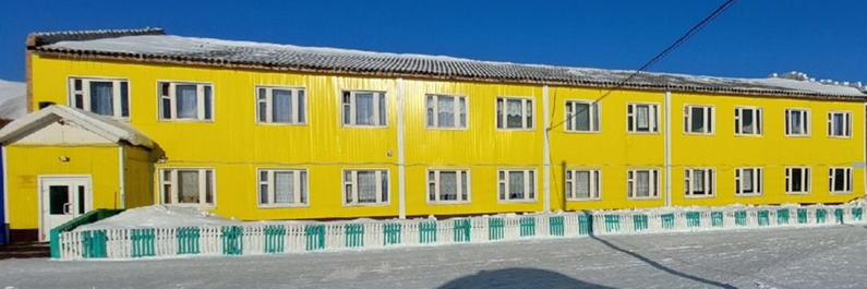 Здание школы д. Захарвань